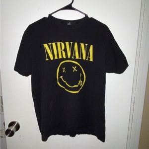 “Nirvana” band logo T-shirt